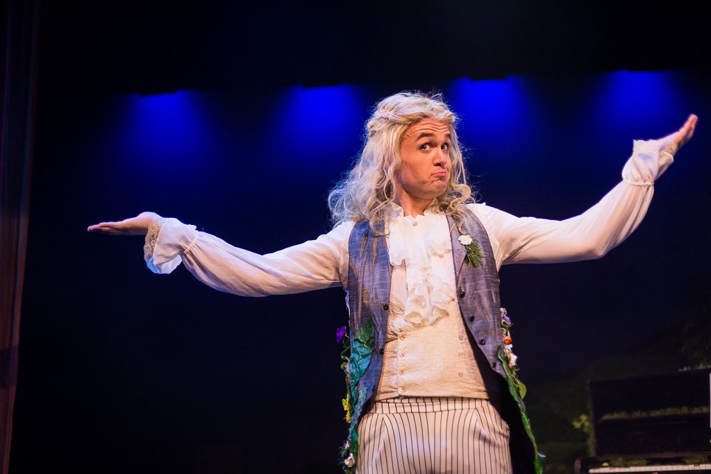 Nú fer hver að verða síðastur að tryggja sér miða á Galdragáttina. 
Mynd: Daníel Starrason.