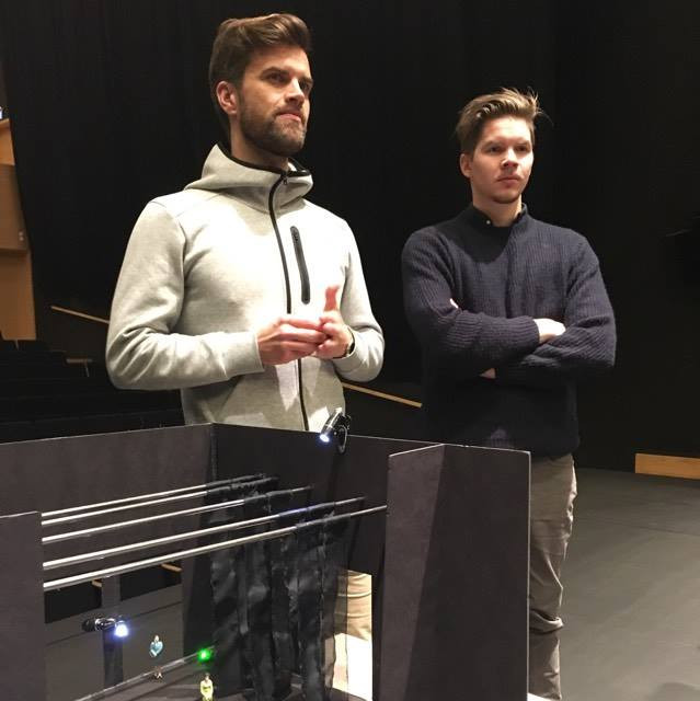 Aðalleikarar þeir Bjarni og Alexander