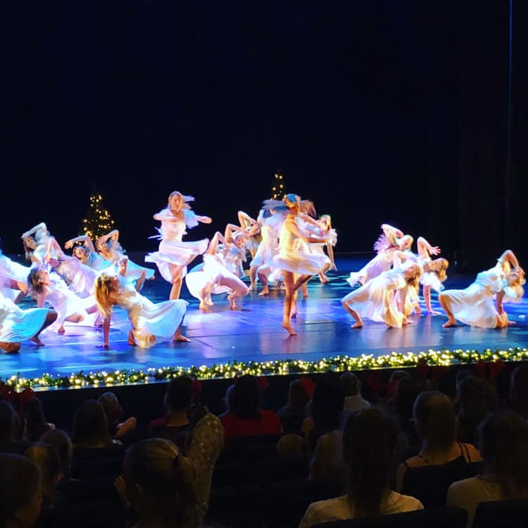 Mynd frá Jóladanssýningu Dansskólans STEPS.