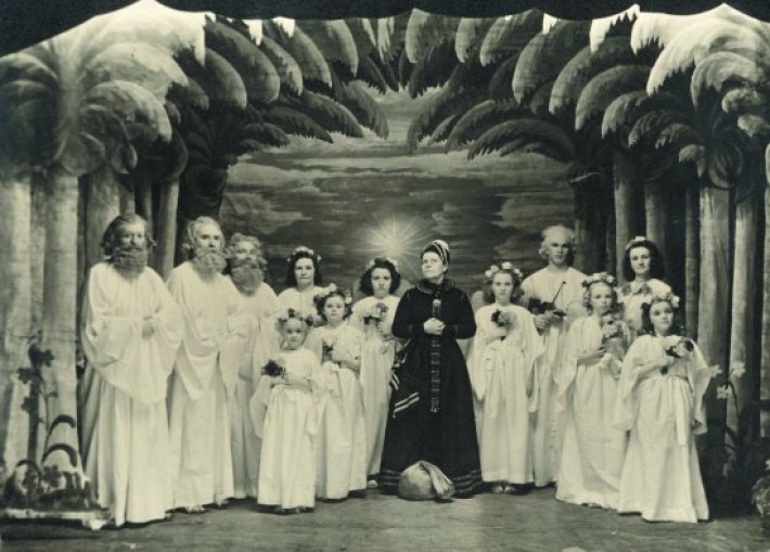 Gullna hliðið 1944