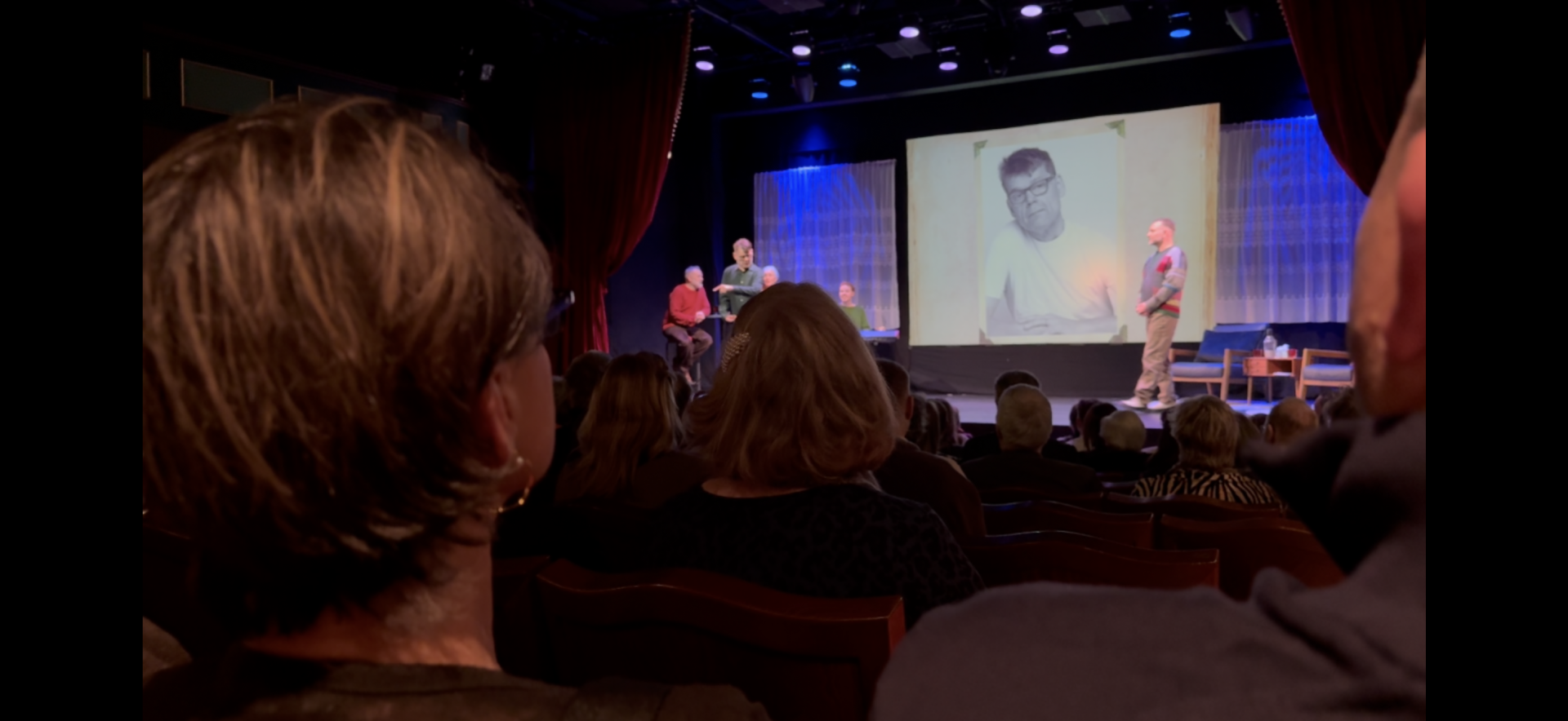 Fúsi slær í gegn í Samkomuhúsinu