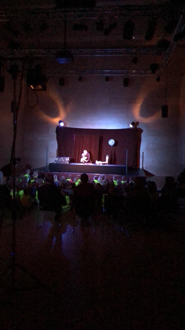 Sögustund Þjóðleikhússins í Hofi