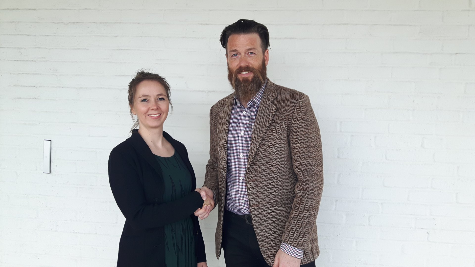 Á myndinni eru:
Ketill Berg Magnússon, stjórnarformaður Almannaheilla og Þuríður Helga Kristjánsdó…