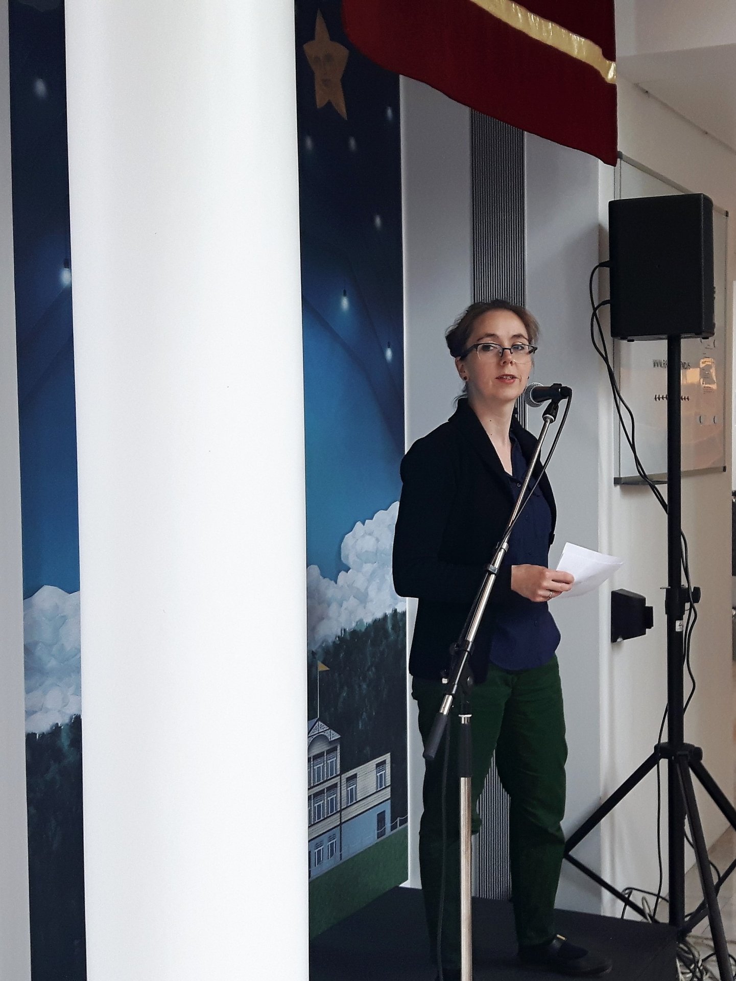 Þuríður Helga Kristjánsdóttir framkvæmdasjóri Menningarfélagsins opnaði sýninguna